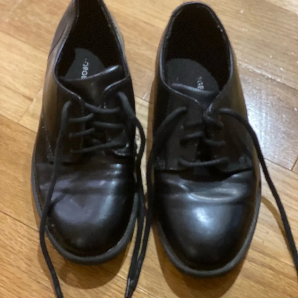 George black dress shoes Size 2 little boy